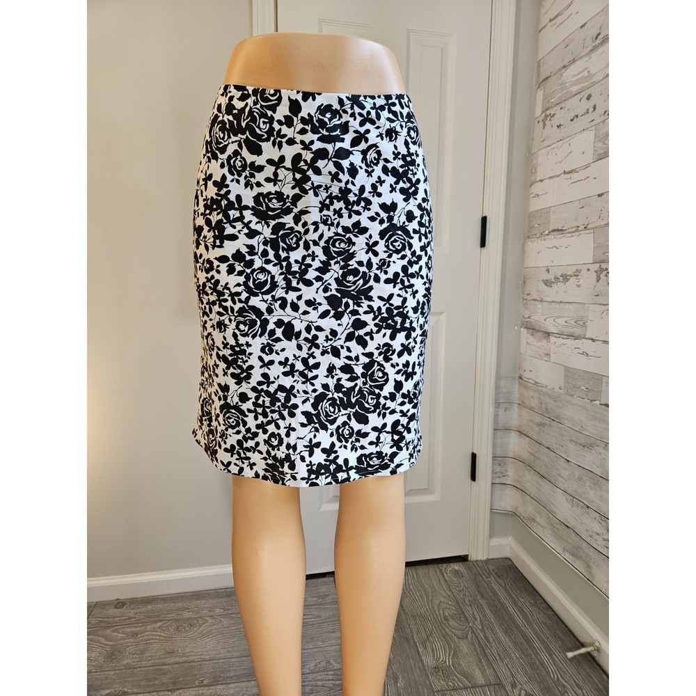 Ann Taylor Loft Women's Petite 2P Skirt 100% Linen Floral Print Ivory Black